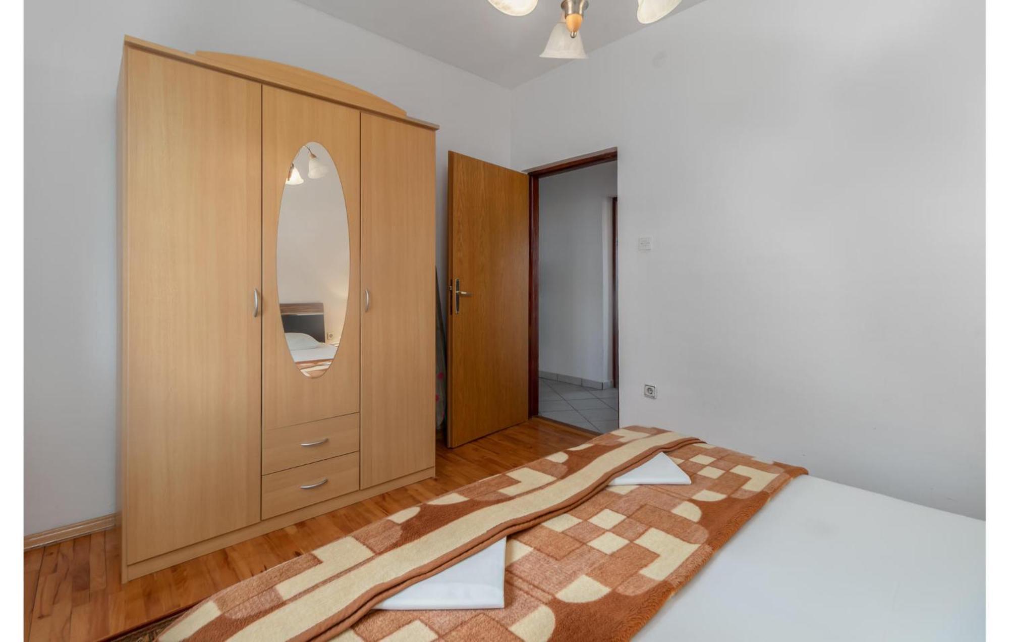 3 Bedroom Awesome Apartment In Novi Vinodolski Exteriér fotografie